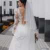 Buy Sell Wedding Dress Online Dubai UAE Belfaso Sheath gown with High Neck and long Sleeves. Made of ivory coloured Polyester fabric, Size EU 36-38, Medium
